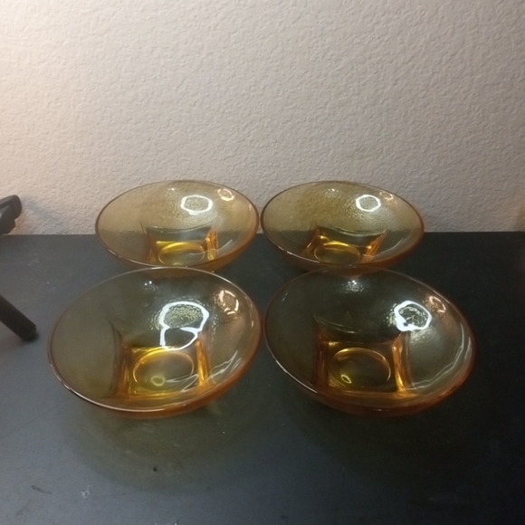 GORGEOUS Signed 4pcs Set of Fire and Light recycled 6" Citrus Glass Bowls. - Picture 2 of 7
